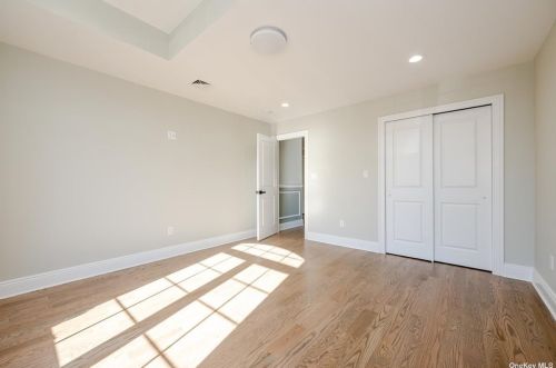 161 Lucille Ave, Floral Park NY  11003-2723 exterior