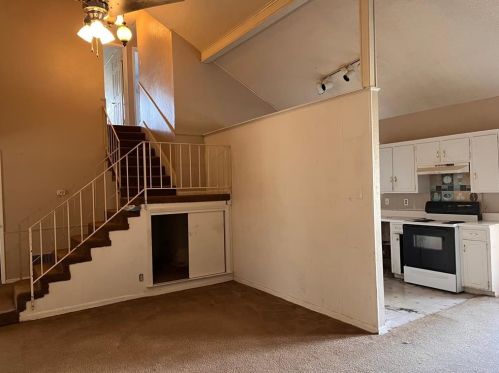 2223 Foxcroft Cir, Denton, TX 76209-7819