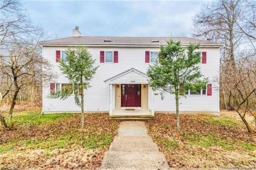 209 Prospect St, Middletown, CT 06457-2657