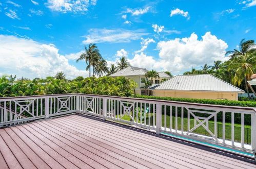 6260 Ocean Blvd, Boynton Beach FL  33435-5212 exterior