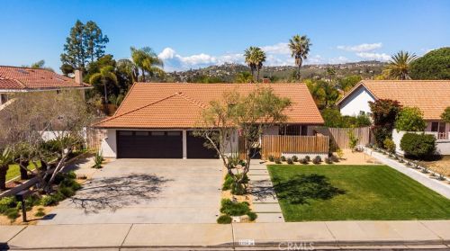 3108 Levante St, Carlsbad CA  92009-8332 exterior
