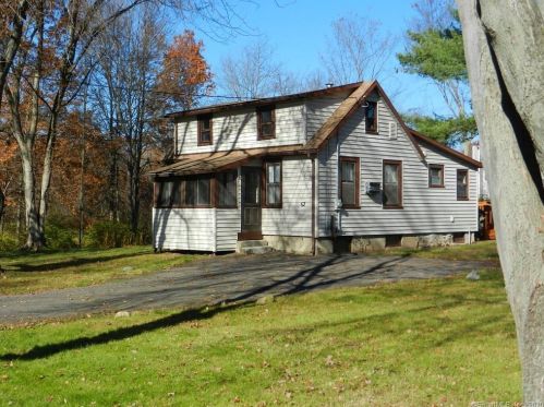 62 Mills Ln, Bloomfield, CT 06002-2032