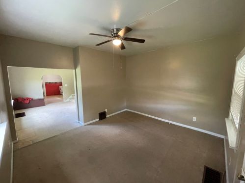 2209 Gilmore St, New Castle PA  16102-1724 exterior