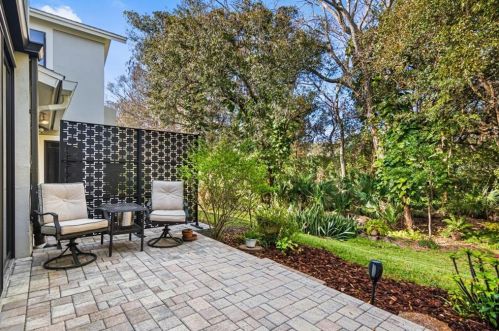 2631 Royal Liverpool Dr, Tarpon Springs FL 34688-6336 exterior