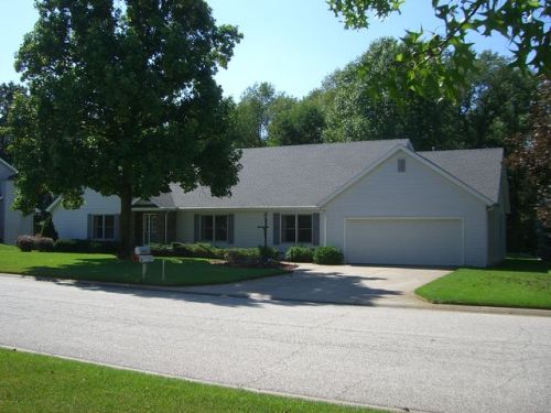 51661 Waterford Ln, Granger, IN 46530-7610