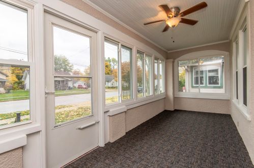 204 West Ave, Waukesha, WI 53186-5911