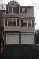 1002 Pondview Loop, New Hamburg NY  12590-7552 exterior