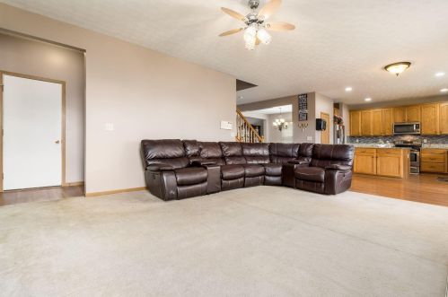 376 Enos Loomis St, Pataskala OH  43062-8160 exterior