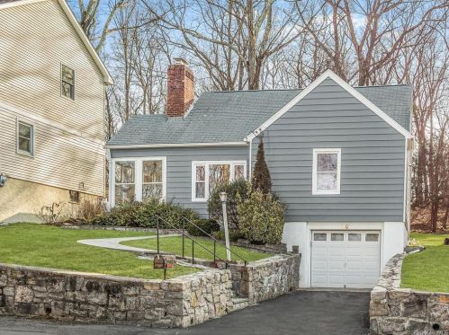 40 Davis Ave, Valhalla, NY 10595-2002