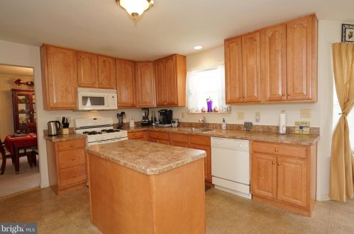 1941 Canyon Creek Rd, Gilbertsville PA  19525-7002 exterior