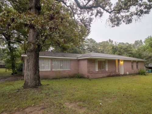 3618 Davis St, Conroe, TX 77304-1834