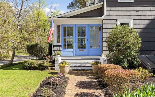 3 Turnip Hl, Northport, NY 11768-1650