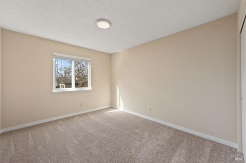 527 San Juan St, Santa Rosa CA  95409-2802 exterior