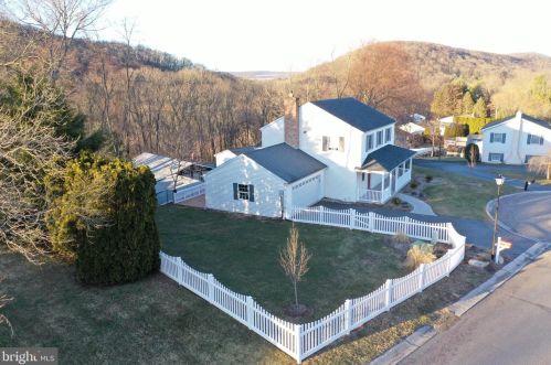 42 Overlook Dr, Primrose PA  17901-4028 exterior