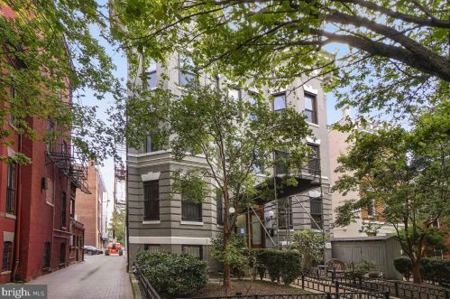 1931 17th St, Washington, DC 20020-4703