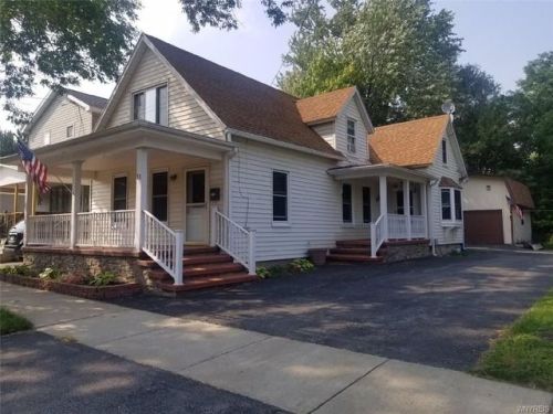 72 Fuller Ave, Tonawanda, NY 14150-3922