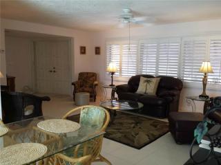 331 Capri Isles Ct, Punta Gorda FL  33950-6403 exterior