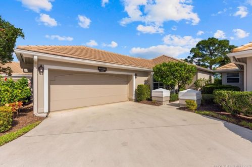 2253 Seagrass Dr, Palm City, FL 34990-4807