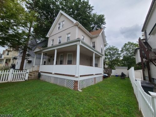49 Spruce St, Bloomfield, NJ 07003-3436