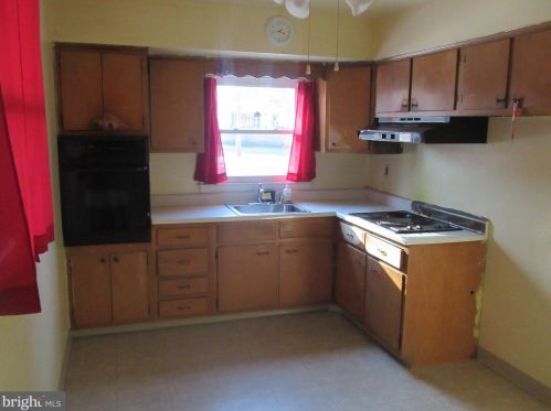 517 Green St, Parkesburg, PA 19365-1120
