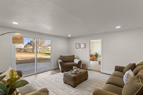 734 Massachusetts Ave, Beaumont CA  92223-2535 exterior