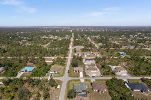 2918 44 St, Lehigh Acres FL 33976-4758 exterior