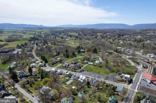 5 Amiss Ave, Richmond National Battlefiel VA  22835-1309 exterior