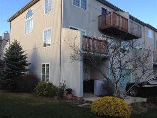 423 Albacore Ln, Brigantine City, NJ 08203-1349