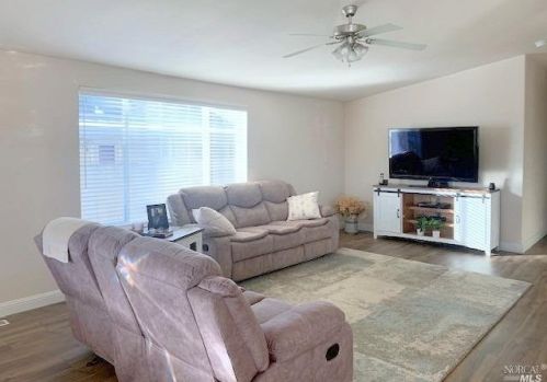 1114 Dale Ct, Santa Rosa CA  95401-4448 exterior