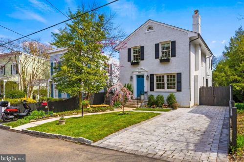 4551 Grant Rd, Washington, DC 20016-1821