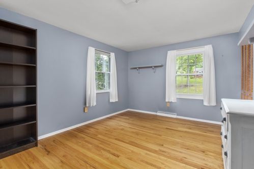 2718 Carmelita Dr, Pittsburgh PA 15241-1801 exterior