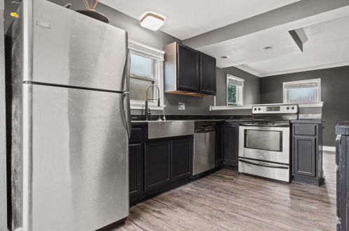 4480 70, Milwaukee WI 53218-5408 exterior