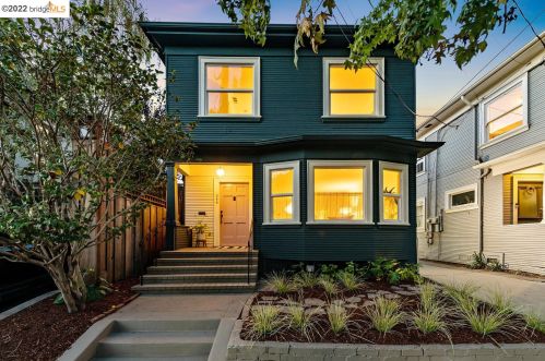 344 Alcatraz Ave, Oakland, CA 94618-1368