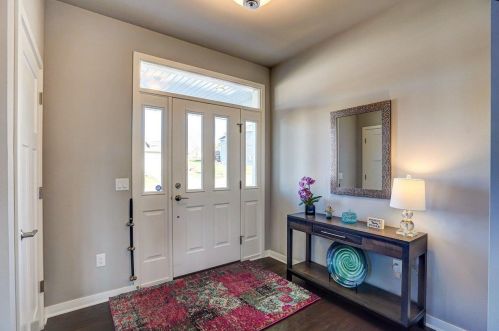 725 Maple Dr, Mount Horeb, WI 53572-3504