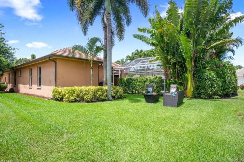 7566 Citrus Hill Ln, Naples FL  34109-0600 exterior
