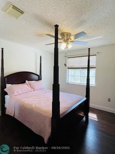 1031 187th Ave, Hollywood FL  33029-2913 exterior