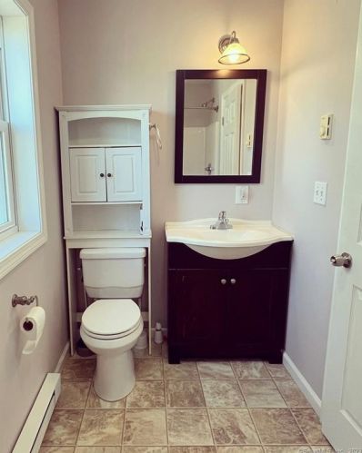 73 Spruce St, Norwich CT  06351-2328 exterior