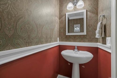 40 Briarbrook Dr, Briarcliff NY  10510-2075 exterior