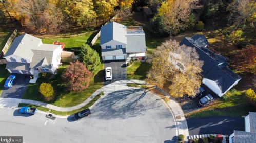 9 Hazelwood Path, Navy Sup Dpt, PA 17050-9155