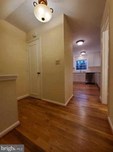 8345 Wickham Rd, Springfield VA  22152-1741 exterior