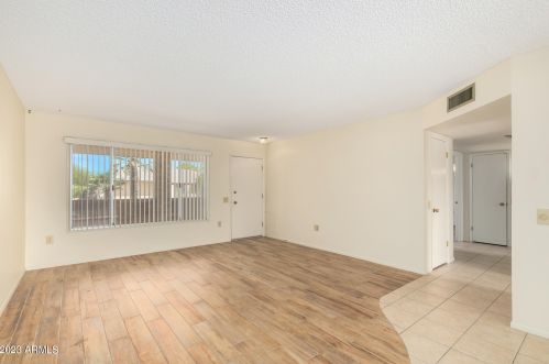 13221 Hyacinth Dr, Sun City, AZ 85375-4951