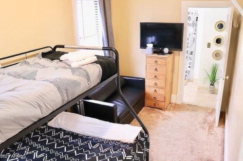 136 11 Ave, Phoenix AZ 85021-4415 exterior