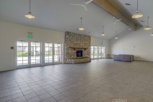 28101 Vista View Dr, Santa Clarita CA  91351-5710 exterior