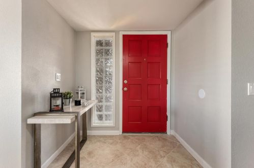 13802 38th Ave, Phoenix, AZ 85053-5402