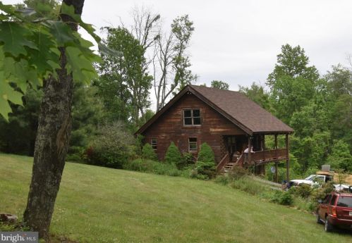 3719 Fiery Run Rd, Linden, VA 22642-1831