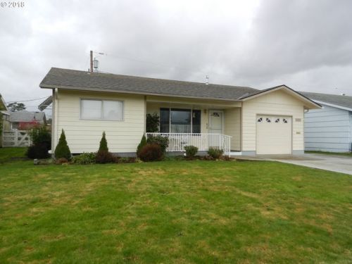 1083 Stanfield Rd, Woodburn, OR 97071-2335