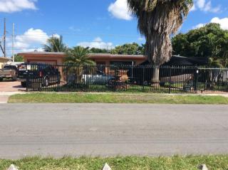 5415 15th Ct, Hialeah, FL 33012-2239