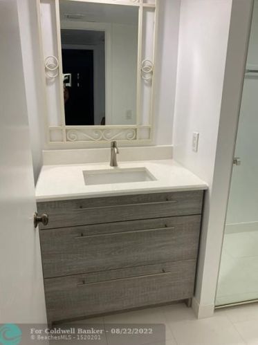 1700 Embassy Dr, West Palm Beach FL  33401-1913 exterior