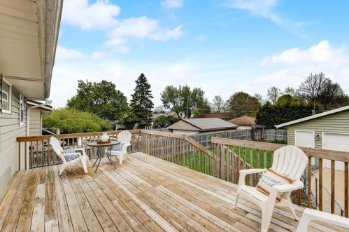 1022 121, Milwaukee WI 53226-3309 exterior