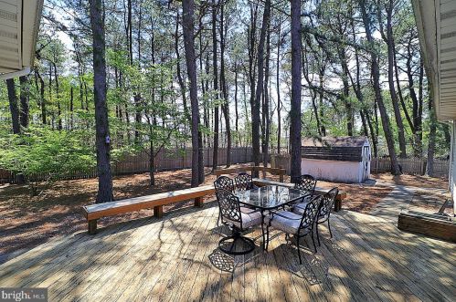 1555 Dee Rd, Lacey NJ  08731-3411 exterior